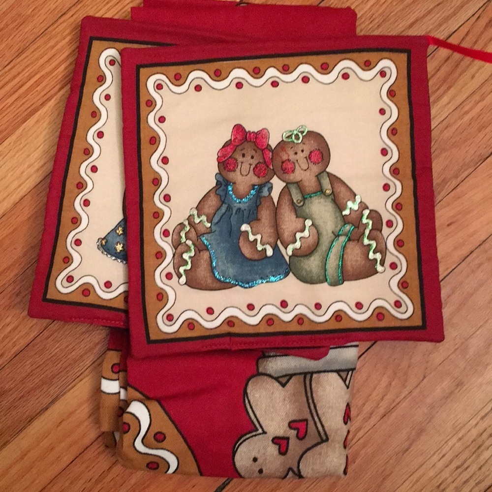 handmade Christmas apron and potholders​​